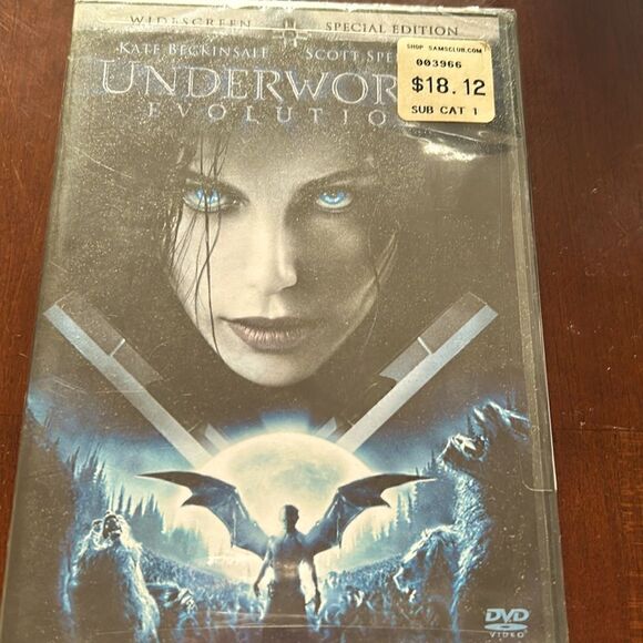 NWT DVD Underworld Revolution - Picture 1 of 6